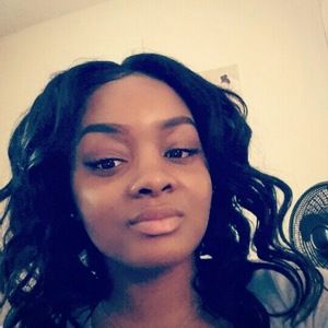 Meet your Posher, Diasha